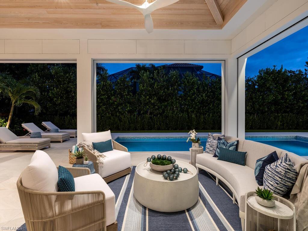 PARK SHORE - Residential