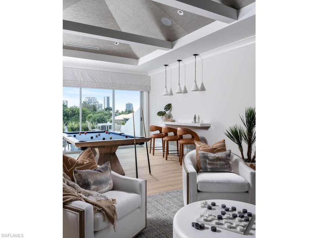 PARK SHORE - Residential