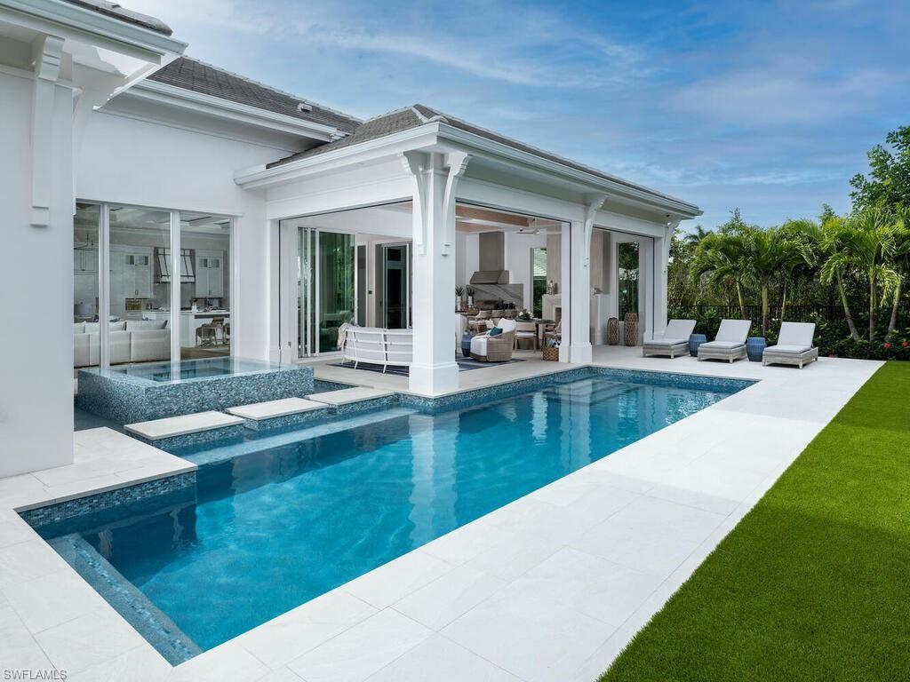 PARK SHORE - Residential