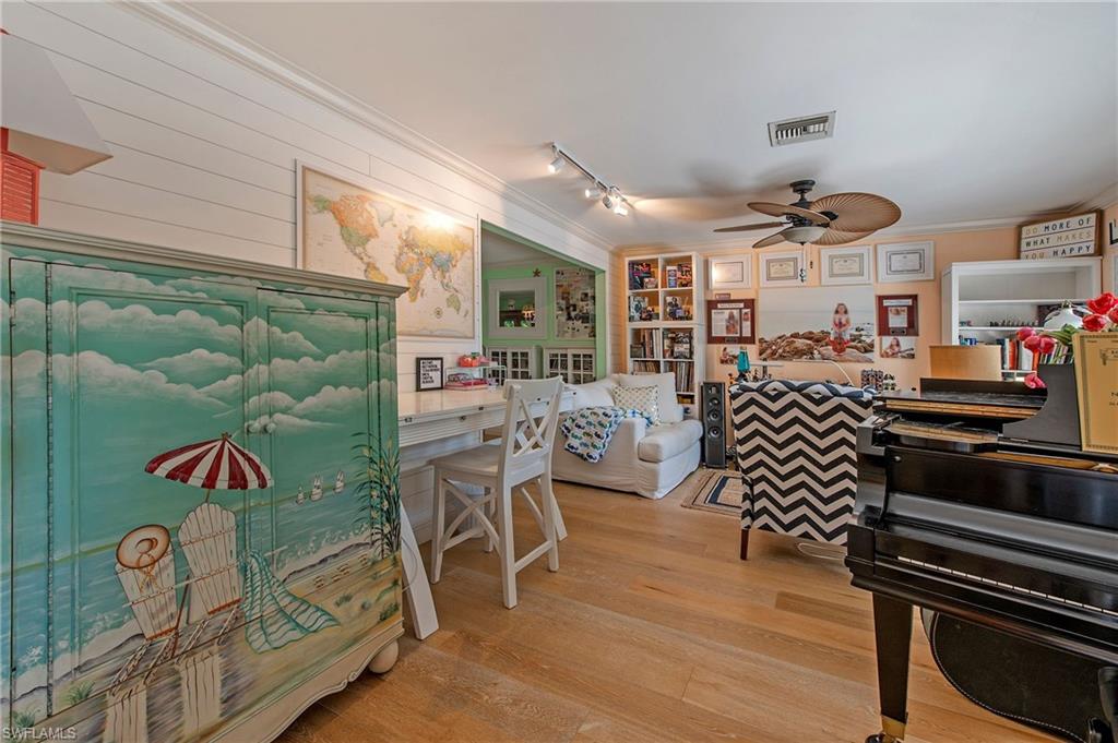 LAKEWOOD - Residential