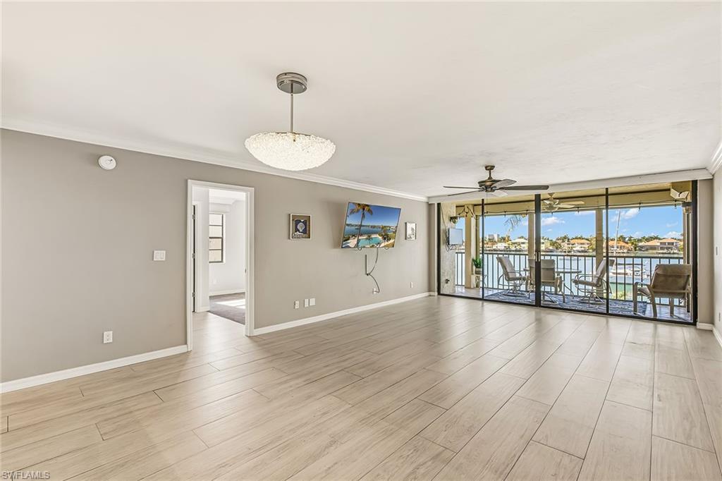 BAYSIDE CLUB - Residential