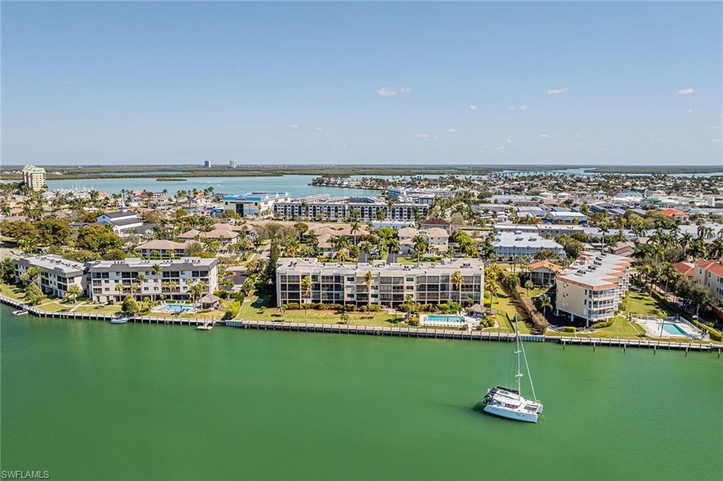 BAYSIDE CLUB - Residential