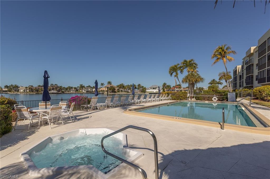 BAYSIDE CLUB - Residential