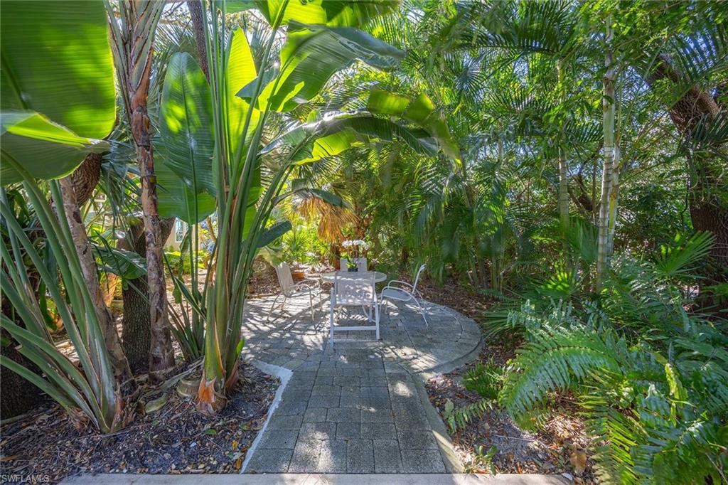 PELICAN LANDING - Residential