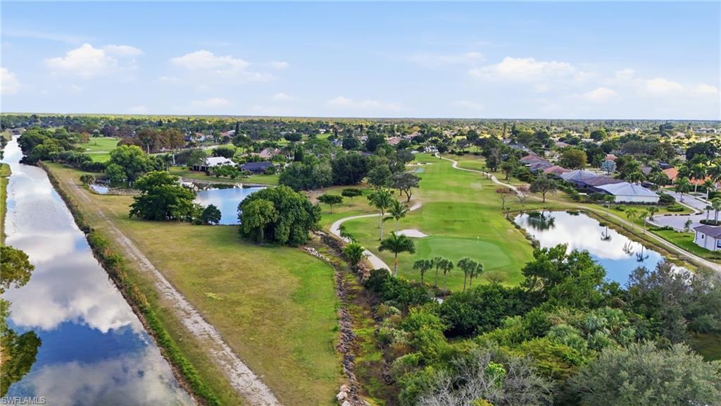 COUNTRY CLUB MANOR - Residential