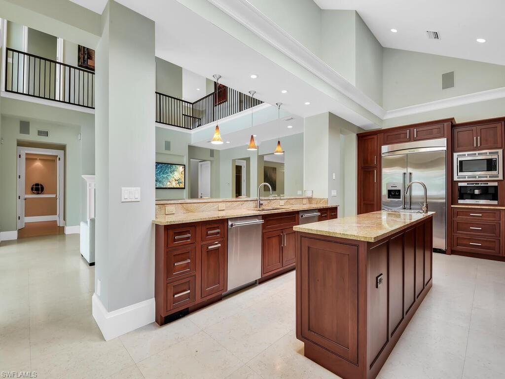 GOLDEN SHORES - Residential