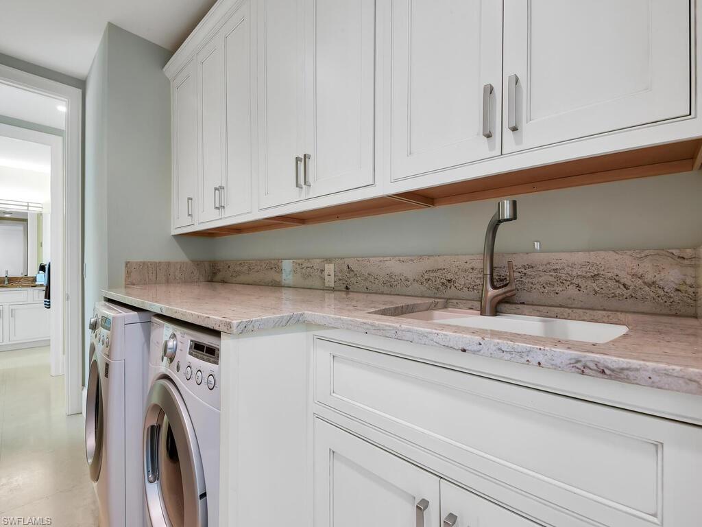 GOLDEN SHORES - Residential