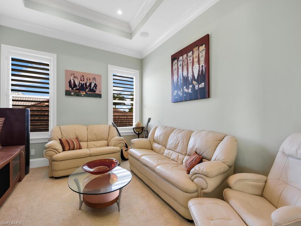 GOLDEN SHORES - Residential