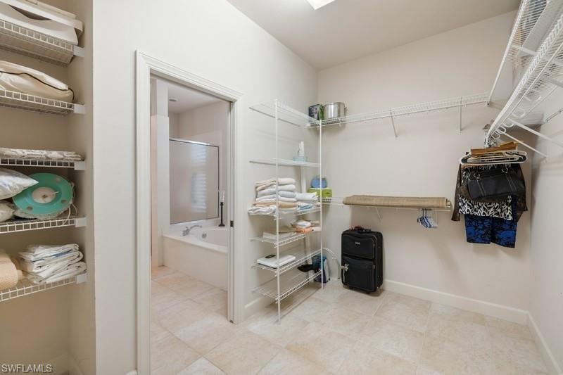 WILLOUGHBY ACRES - Residential