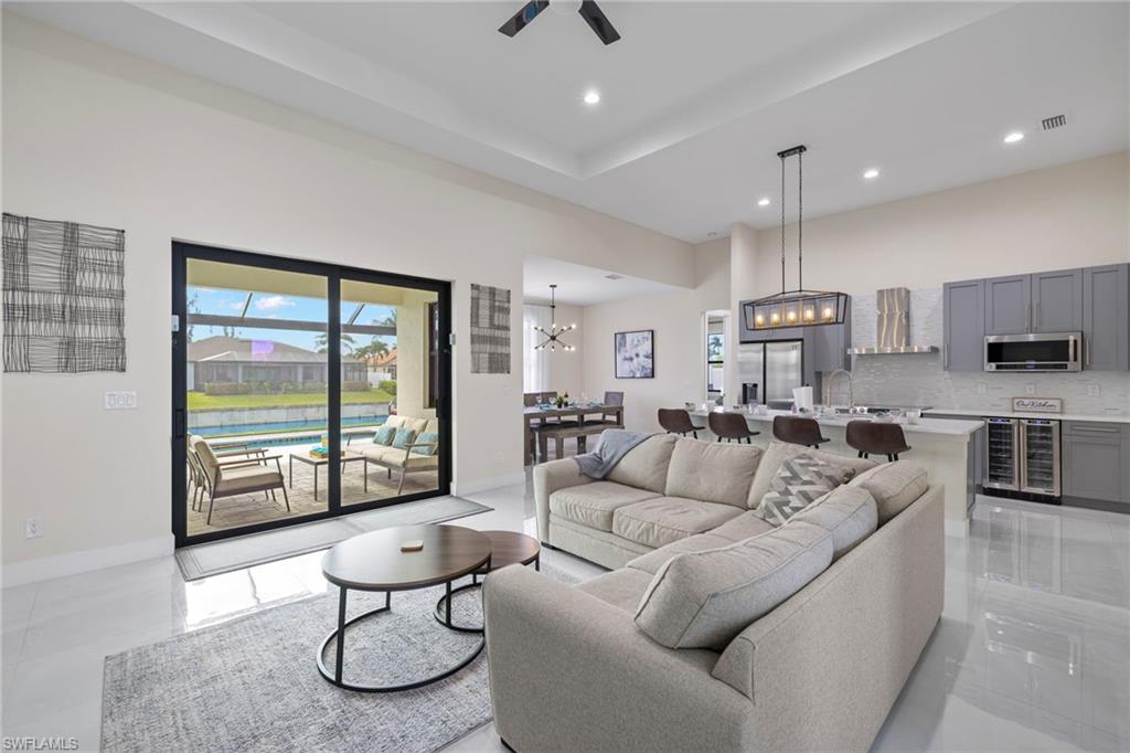 CAPE CORAL - Residential Lease