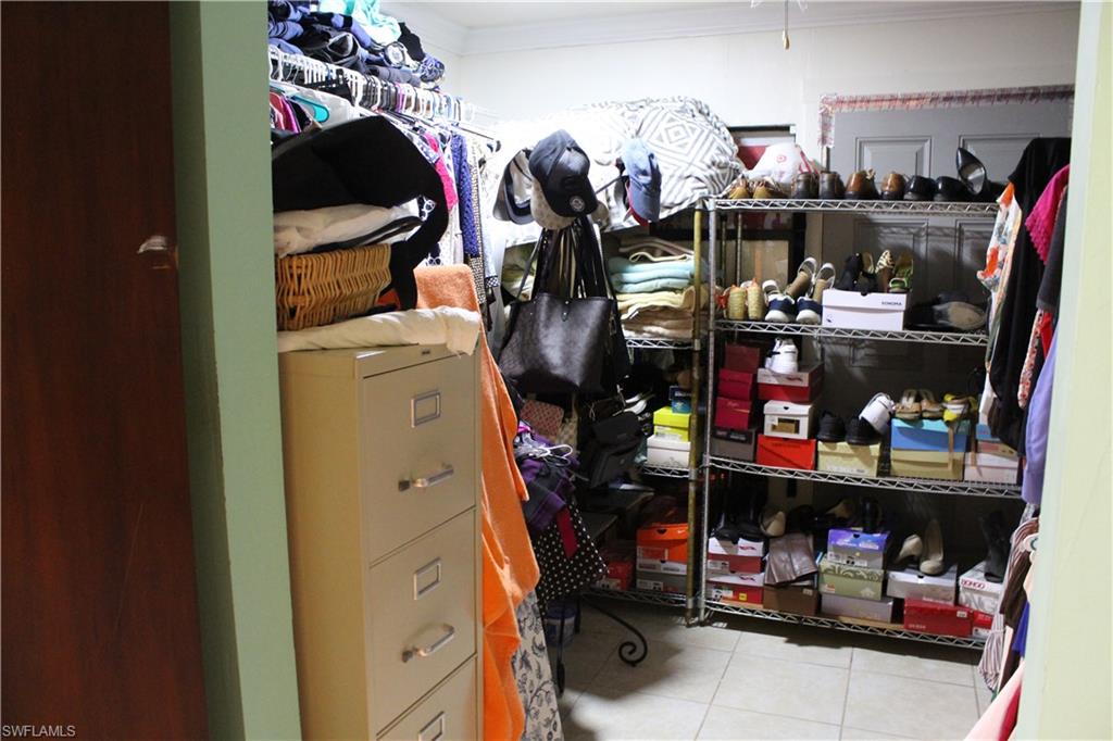 EDGEWATERS GARDENS - Residential