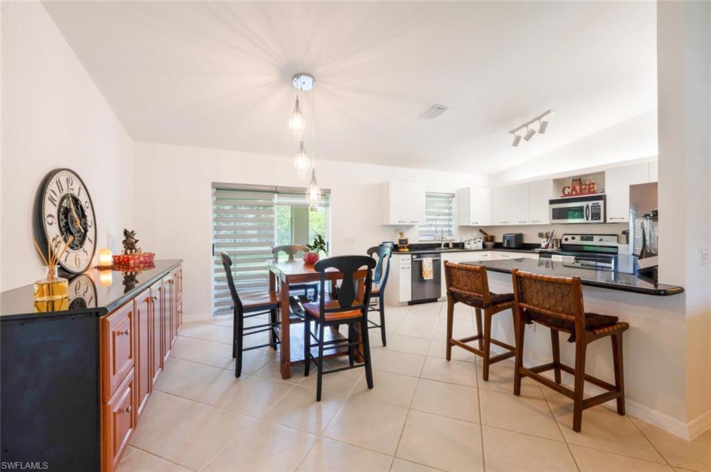 CITRUS GREENS - Residential