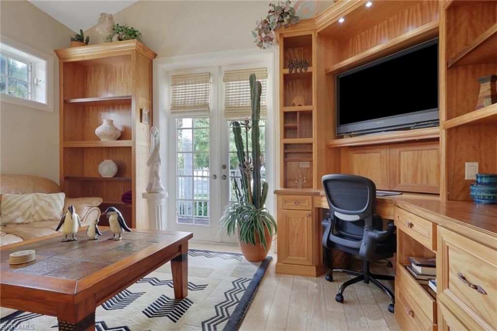 OYSTER BAY - Residential