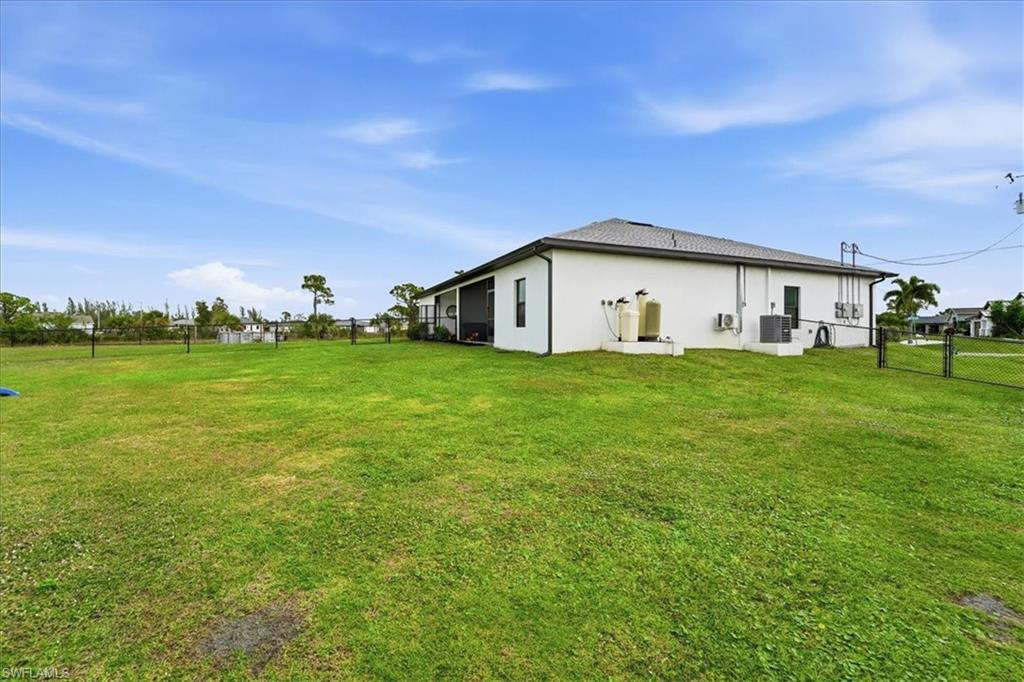 CAPE CORAL - Residential