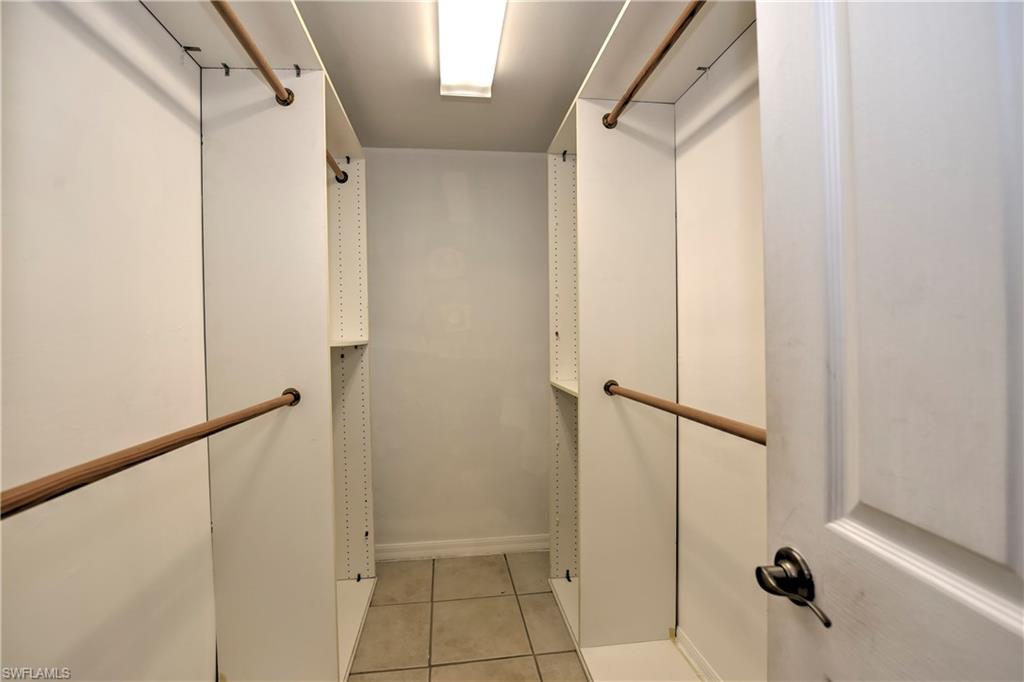 COLONY POINTE - Residential Lease