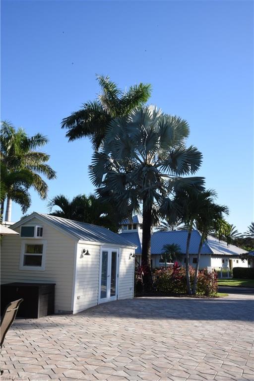 RIVERBEND MOTORCOACH RESORT - Land