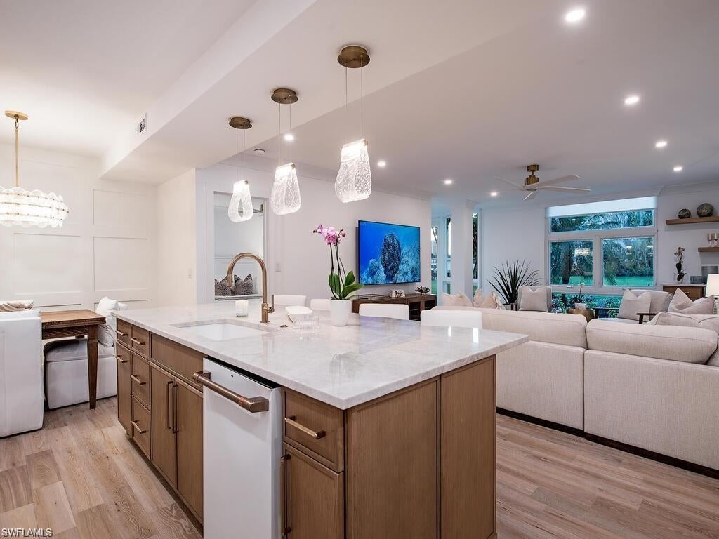 400 Park Shore DR 102