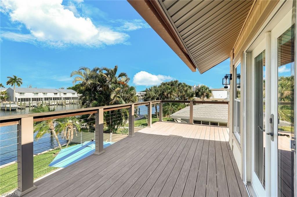 SIESTA ISLES - Residential