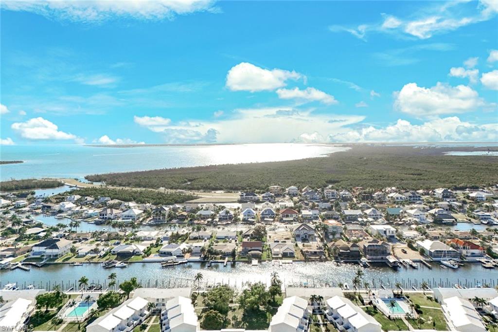 SIESTA ISLES - Residential