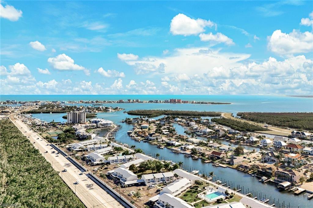 SIESTA ISLES - Residential