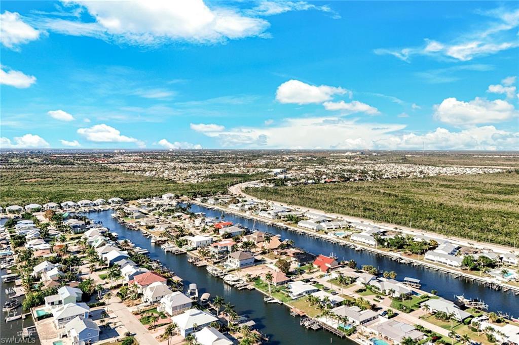 SIESTA ISLES - Residential