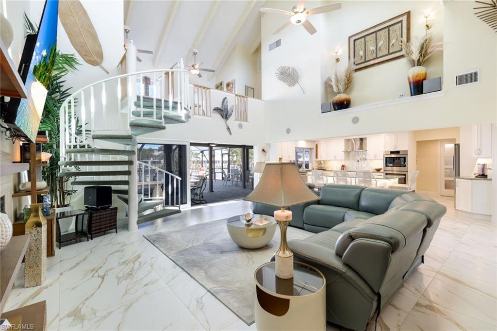 SIESTA ISLES - Residential