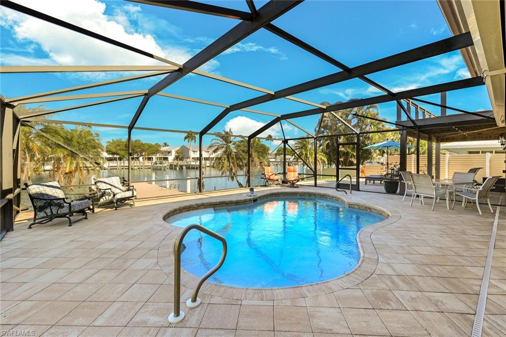 SIESTA ISLES - Residential