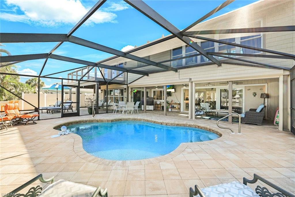 SIESTA ISLES - Residential