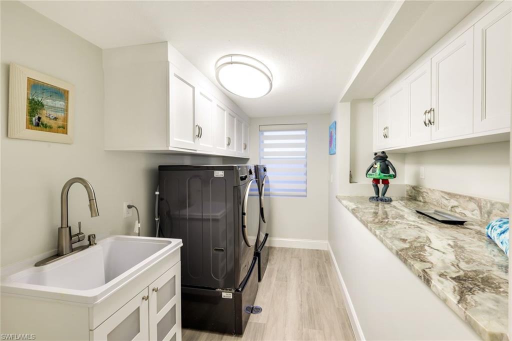 SIESTA ISLES - Residential