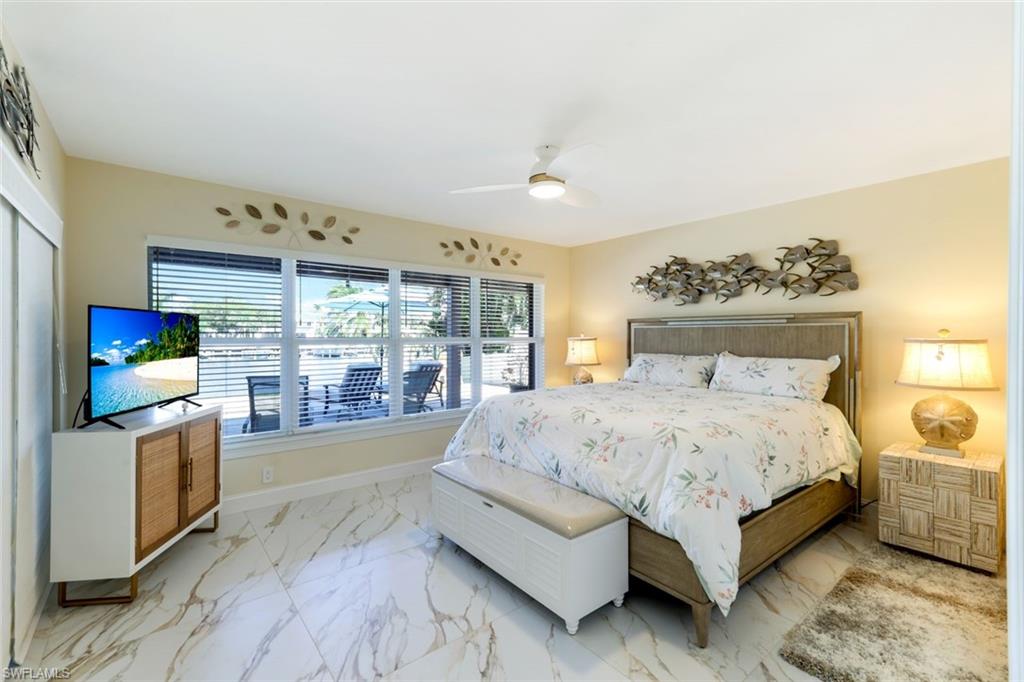 SIESTA ISLES - Residential