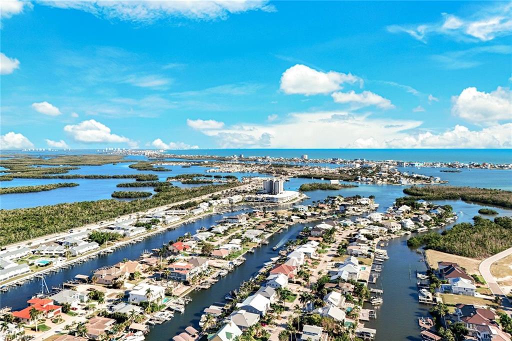 SIESTA ISLES - Residential