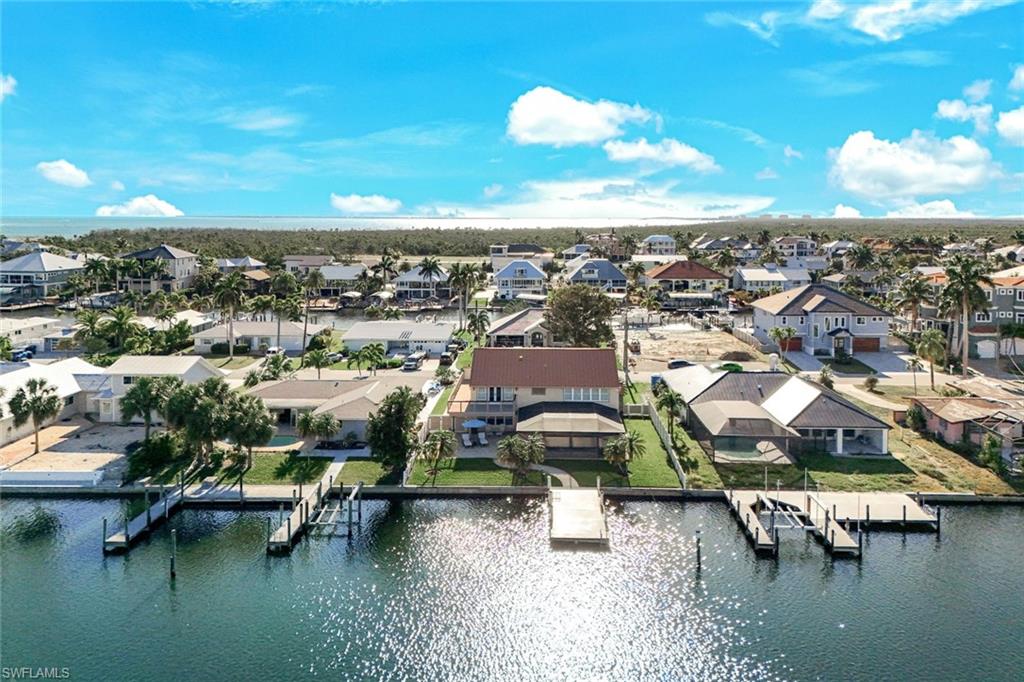 SIESTA ISLES - Residential