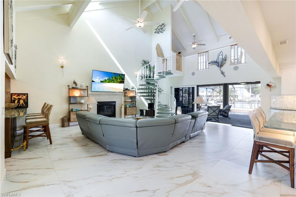 SIESTA ISLES - Residential