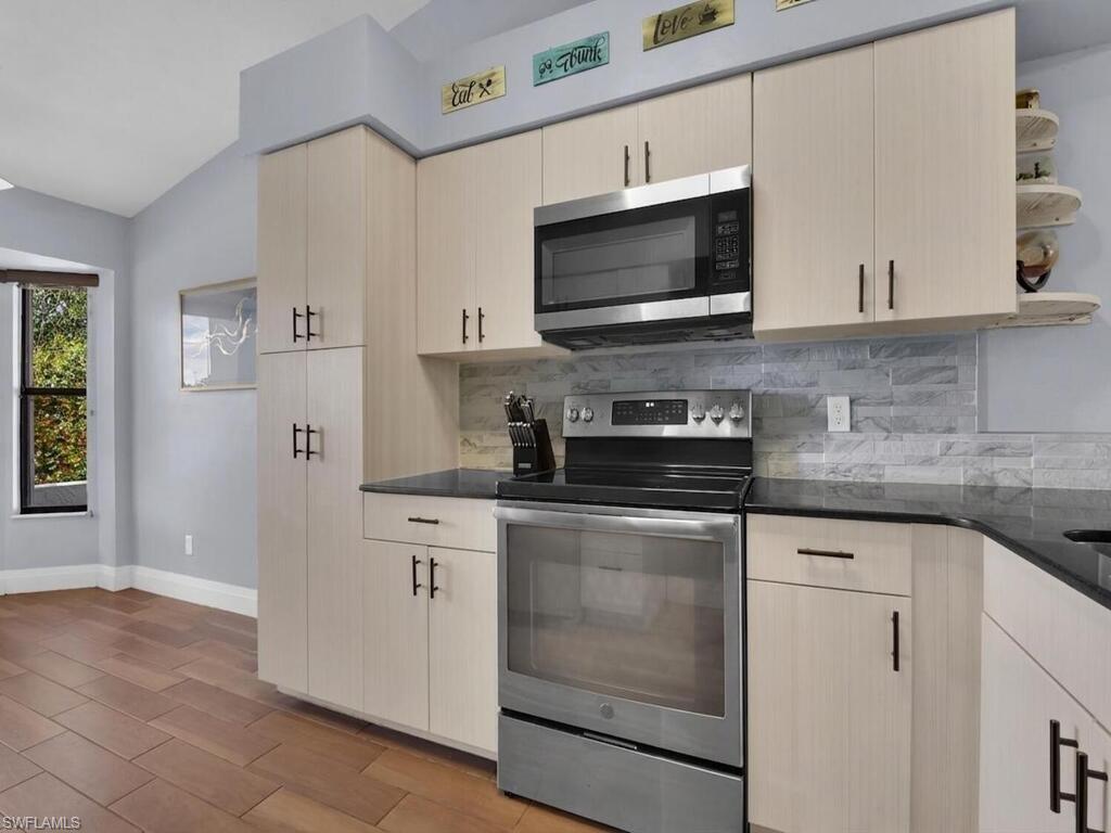 VILLAS FOUR - Residential