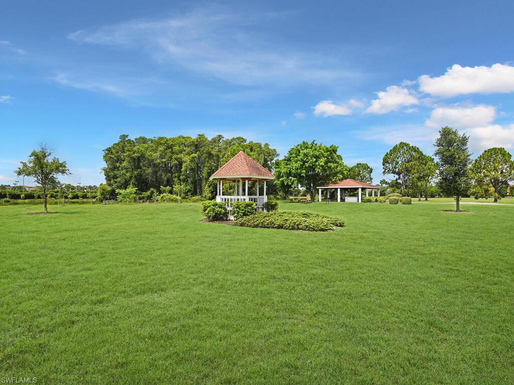 VILLAS FOUR - Residential