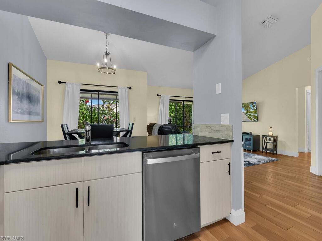 VILLAS FOUR - Residential