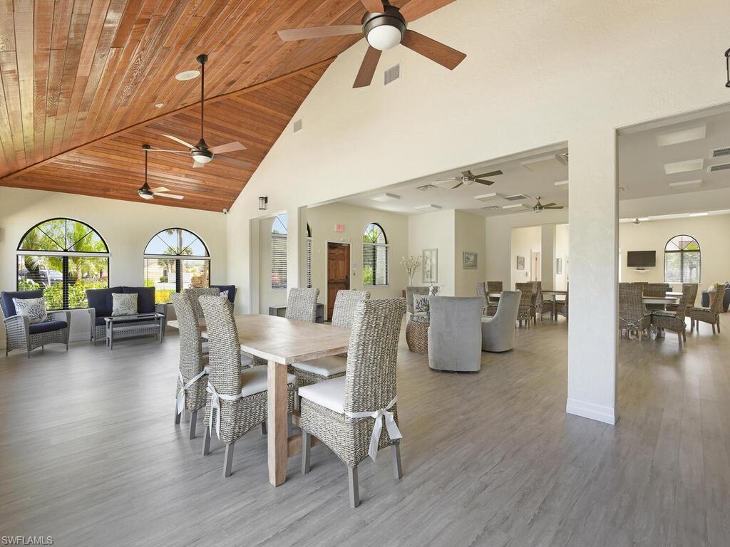 VILLAS FOUR - Residential