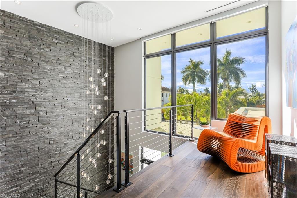 MOORINGS - Residential