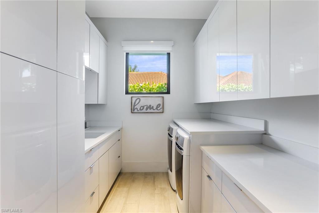 MOORINGS - Residential