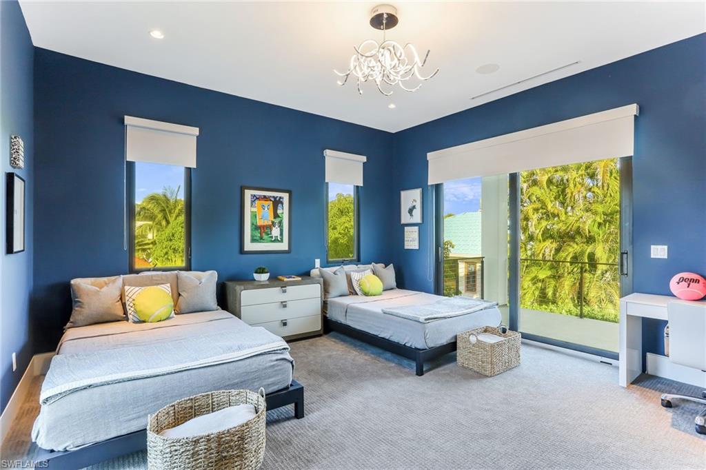 MOORINGS - Residential