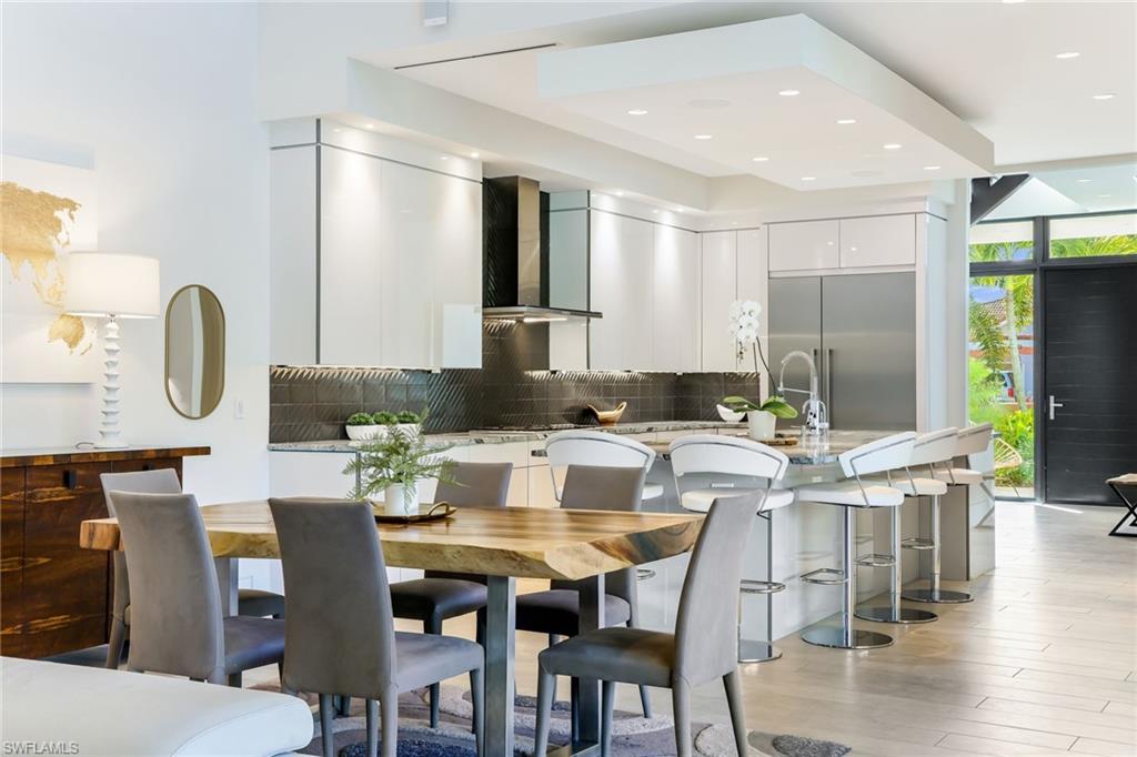 MOORINGS - Residential