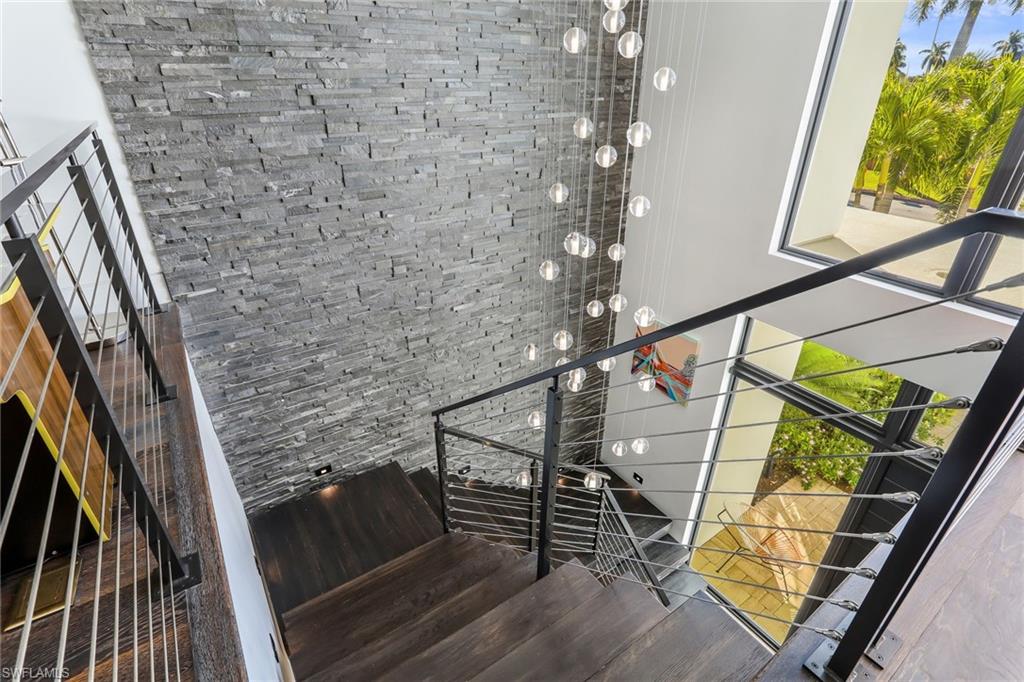 MOORINGS - Residential