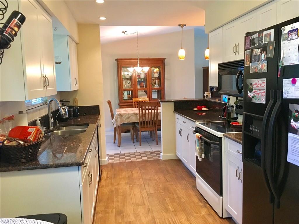 SAN CARLOS PARK - Residential