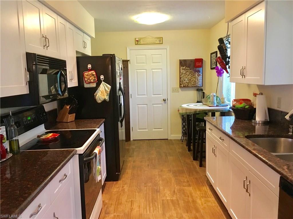 SAN CARLOS PARK - Residential