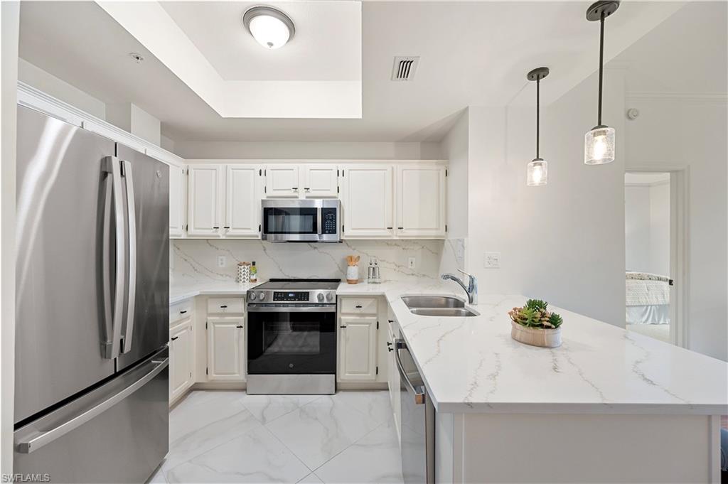 ARBOR TRACE - Residential