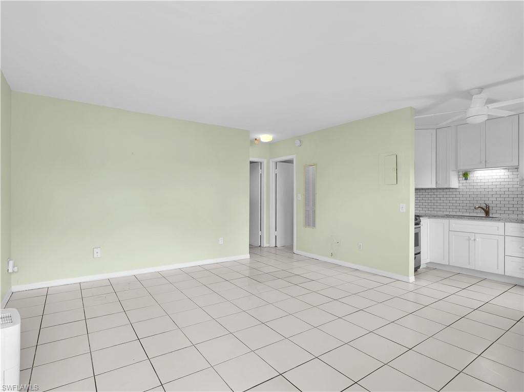 SEABREEZE CONDO - Residential