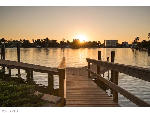 MOORINGS - Residential