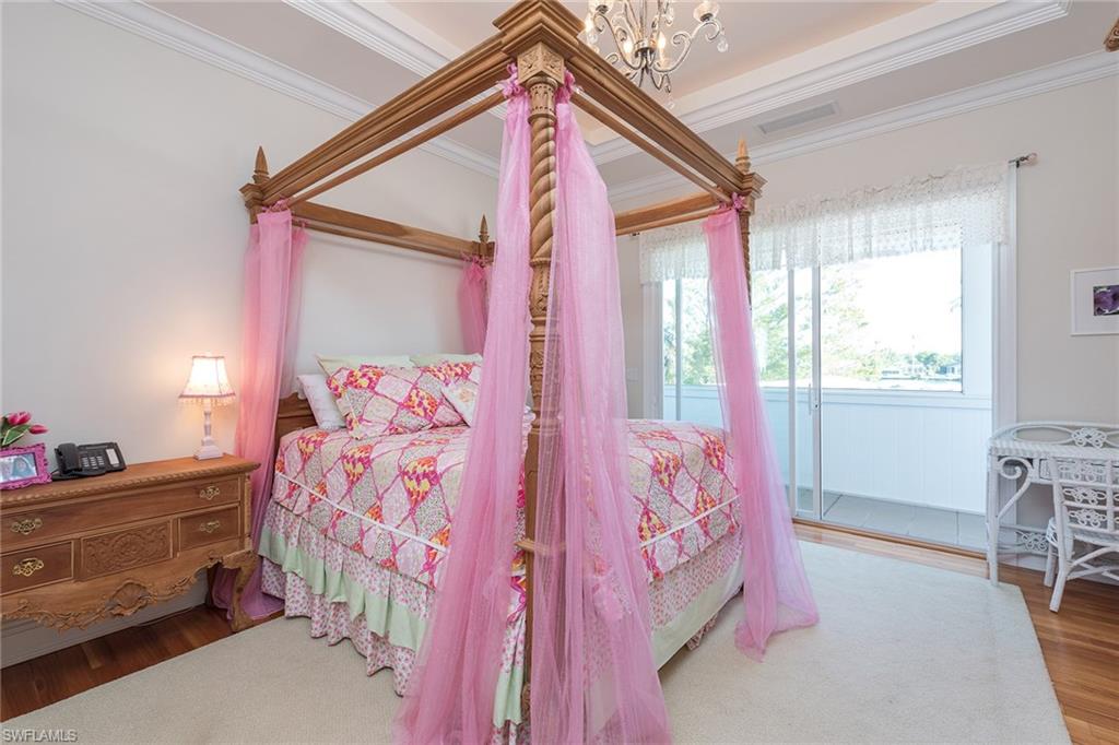 OLDE NAPLES - Residential