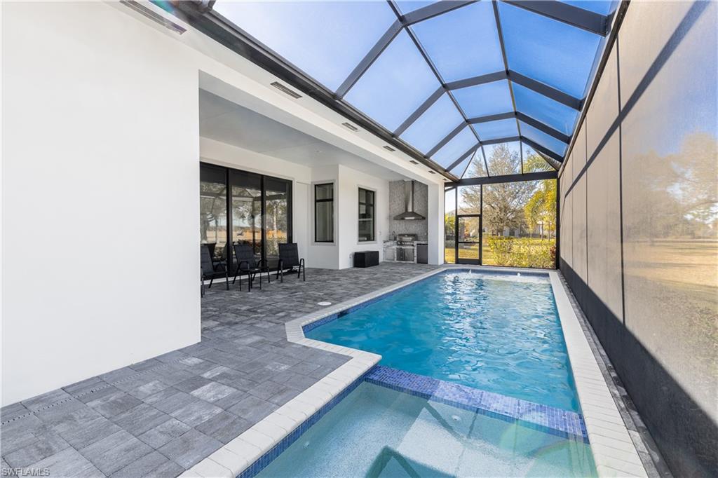 COUNTRY CLUB - Residential