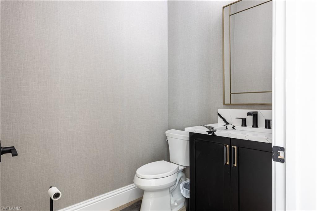 COUNTRY CLUB - Residential